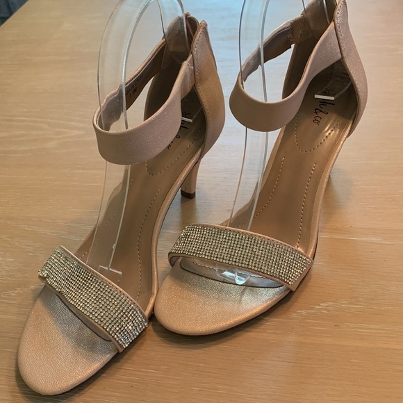 Style & Company light metallic pink heels with rhinestones some damage, reduced - Picture 2 of 8